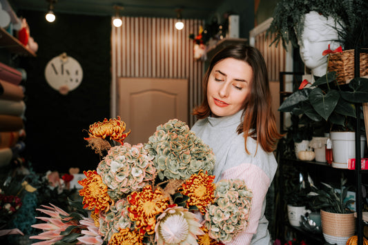 "Surpriza lunară Maison Muju" – flori & delicii pentru cei drag